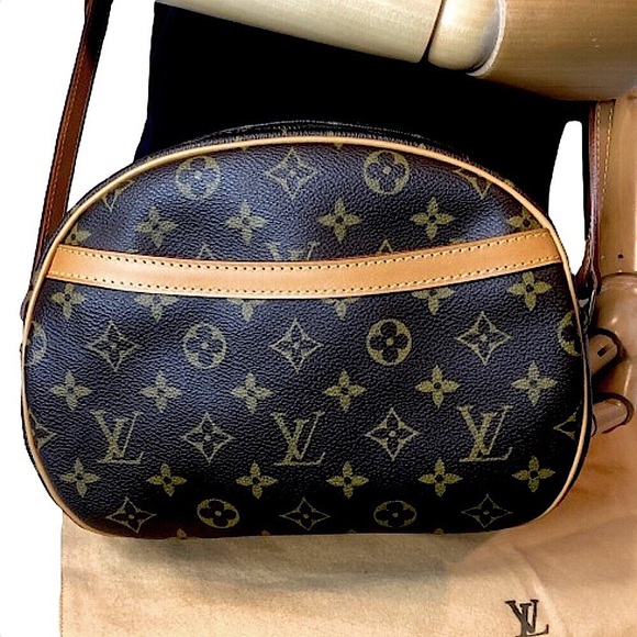 LOUIS VUITTON Monogram Blois Crossbody Shoulder Bag WITH: LV Dust Bag COA - Picture 6 of 17
